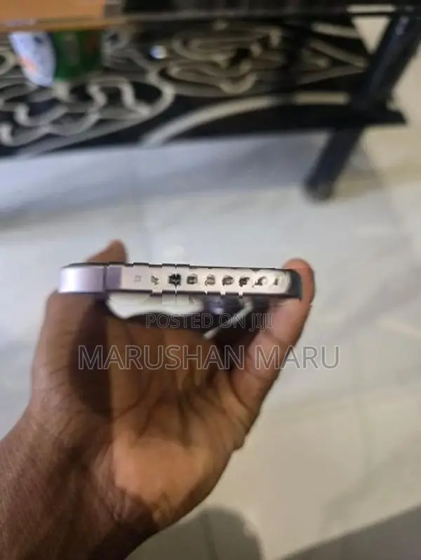 Apple iPhone 17 (Used)