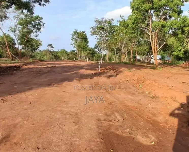 තංගල්ල - රැකව බස් පාරට මුහුනලා වටිනා බිම්කොටස්