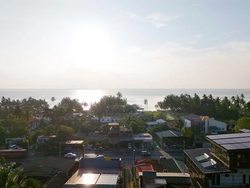 Land for Sale in Katunayake with a House