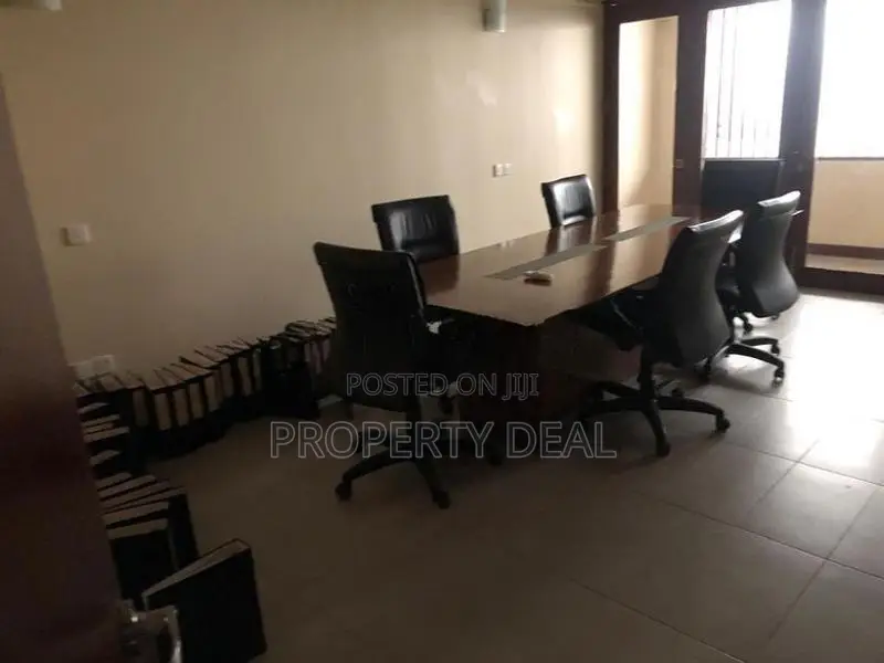 9.7 Perches - House for Sale in Colombo 07 PDH85