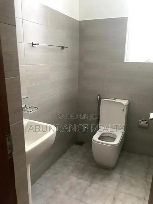 Fully Furnished 5-Bedroom House for Sale, Thalawathugoda