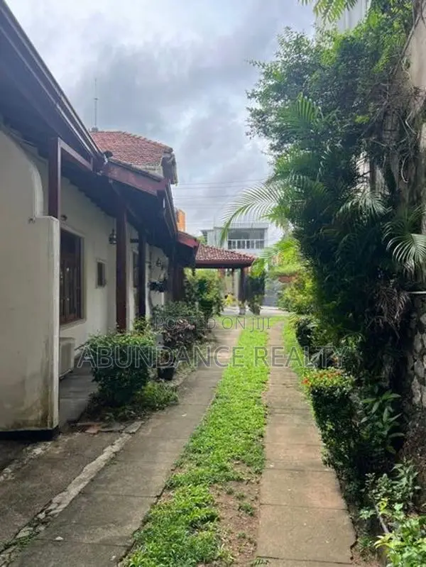 Commercial Land For Sale – Stanley Thilakarathna Road In Nugegoda