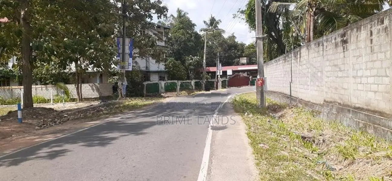 කුරුණෑගල ටවුමට ළගින් පදිංචියට ඉඩමක් විකිණීමට