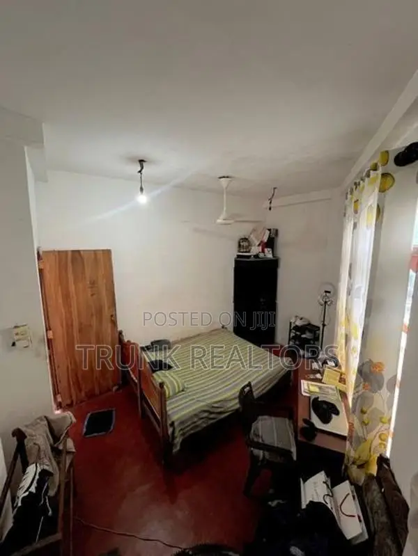 Mount Lavinia 03BR House For Sale (NK11870)