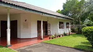 පිළියන්දල - නිවසක් සමඟ පර්චස් 28.5ක ඉඩම විකිණීමට