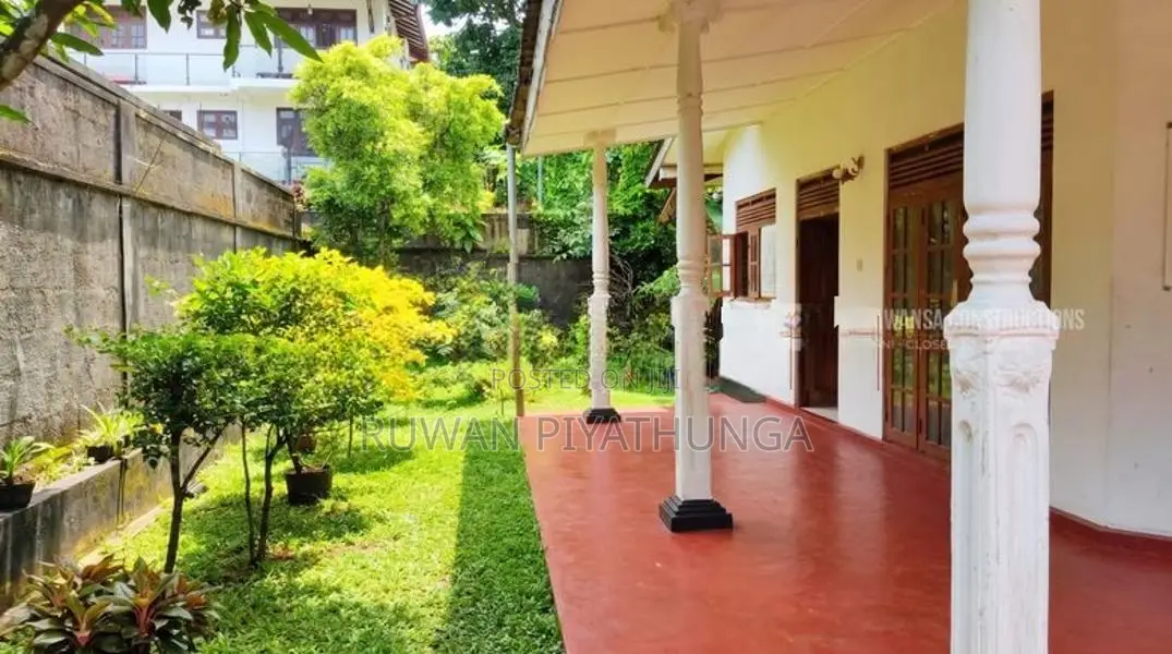 පිළියන්දල - නිවසක් සමඟ පර්චස් 28.5ක ඉඩම විකිණීමට