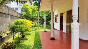 පිළියන්දල - නිවසක් සමඟ පර්චස් 28.5ක ඉඩම විකිණීමට