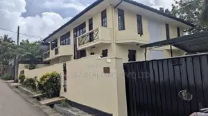 Spacious 4-Bedroom House for Rent – Nawala