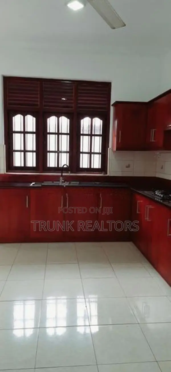 Kotte 04BR House For Sale (NK11872)