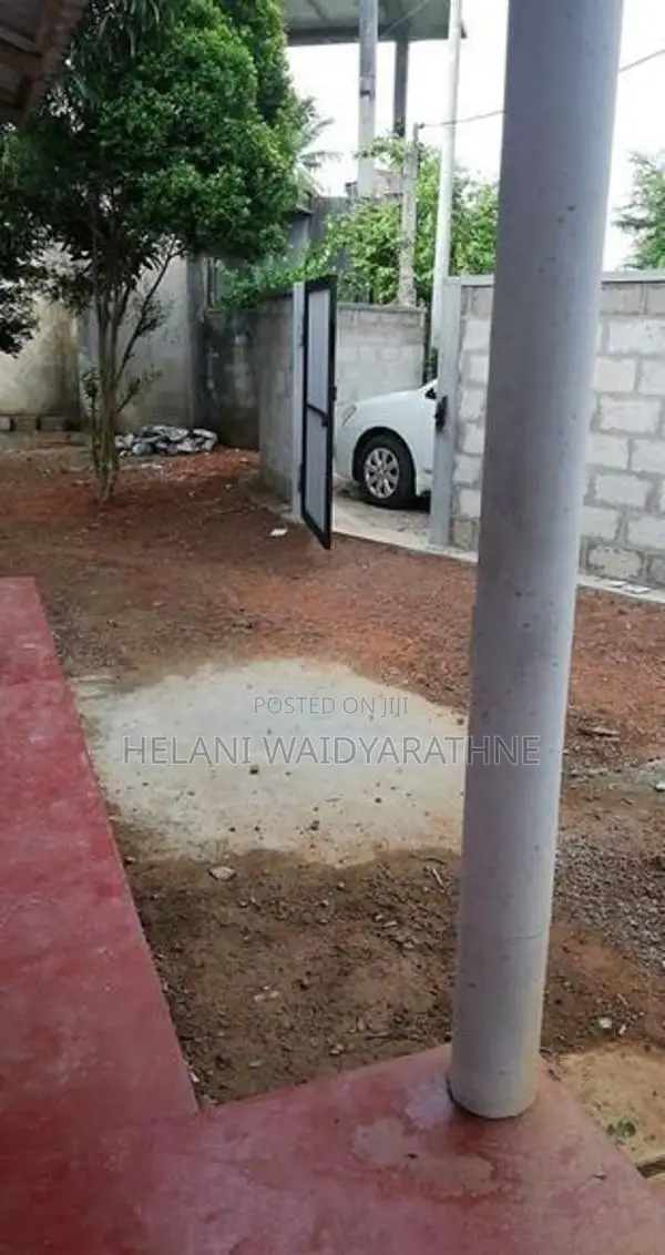 Land with 2-Room House for Sale in Polwaththa Pannipitiya