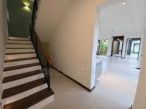 4 Bedroom Luxury Brand New House for Sale - Pelawatte (EM1162)
