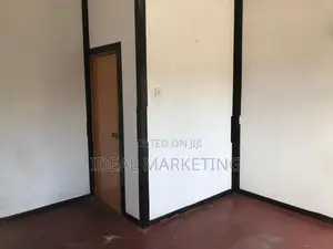 Commercial Property for Sale - Kadawatha Town (EM1164)