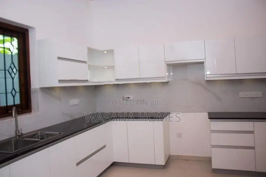 Luxury House for Sale Boralesgamuwa