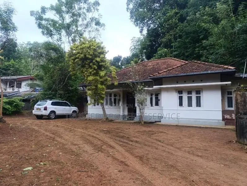 Galigamuwa House with Land Sale