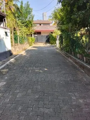 Land for Sale in Thalahena, – 10 Perches