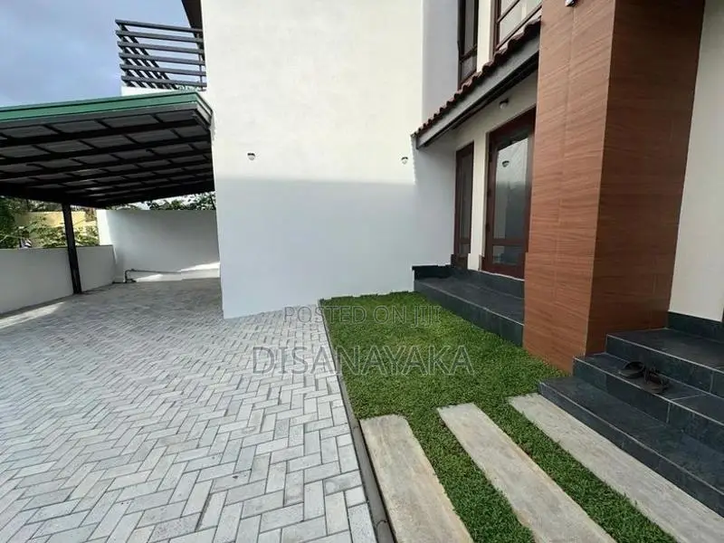 brand new luxury house for sale in koswatte 75352