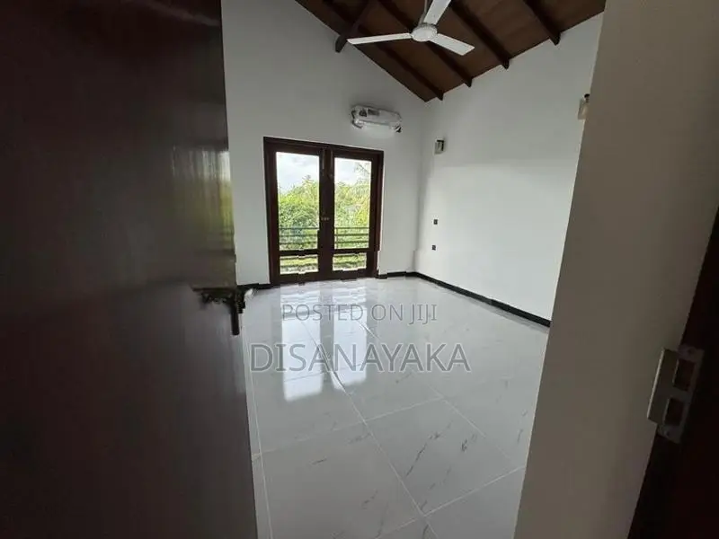 brand new luxury house for sale in koswatte 75352