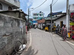 Land with Old Antique House for Sale Dehiwela