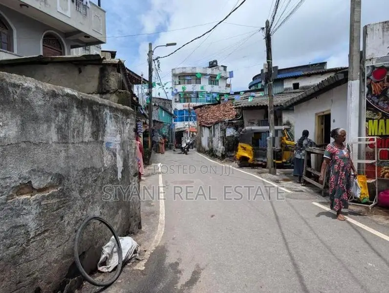 Land with Old Antique House for Sale Dehiwela