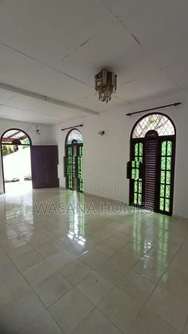 Solid House for sale Piliyandala