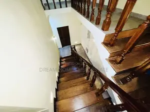 5-Bedroom House For Rent In Thalawathugoda Talawatugoda
