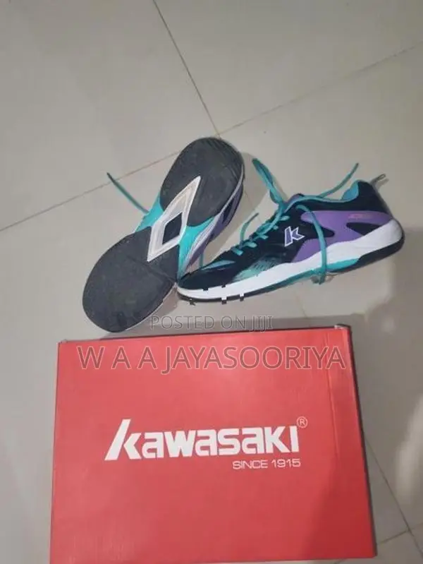 Kawasaki Badminton Shoes Euro Size 43