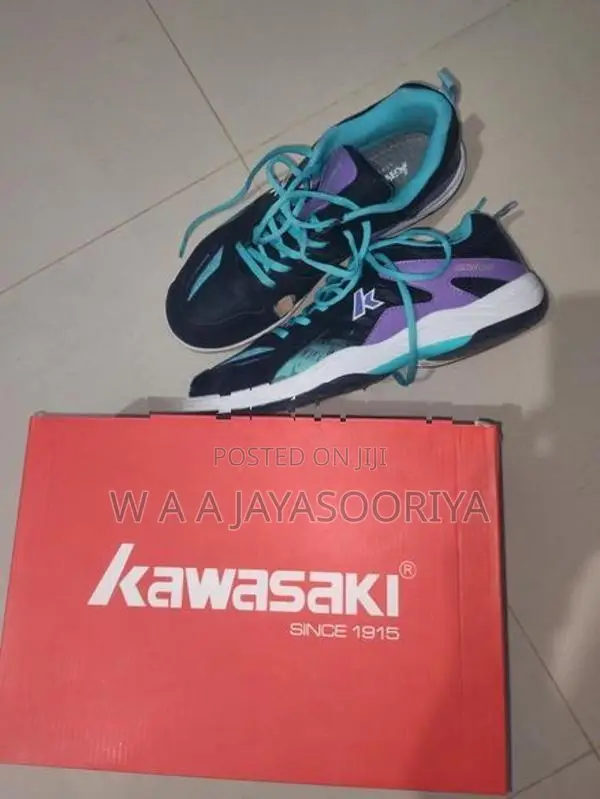 Kawasaki Badminton Shoes Euro Size 43