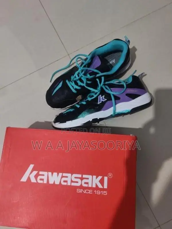 Kawasaki Badminton Shoes Euro Size 43