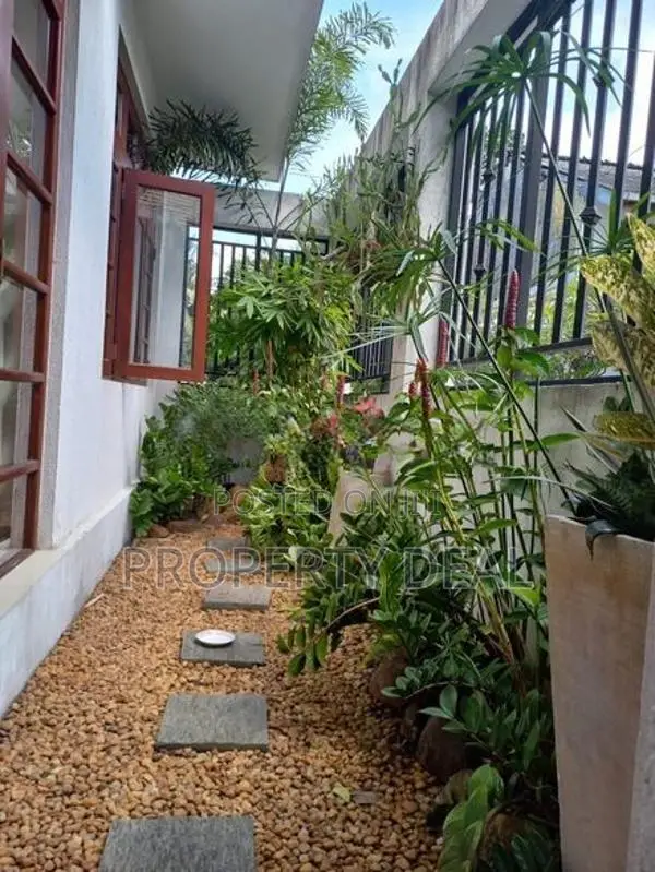 🏡 House For Sale In Nugegoda - PDH114