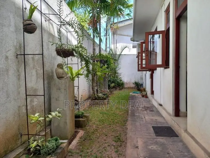 🏡 House For Sale In Nugegoda - PDH114