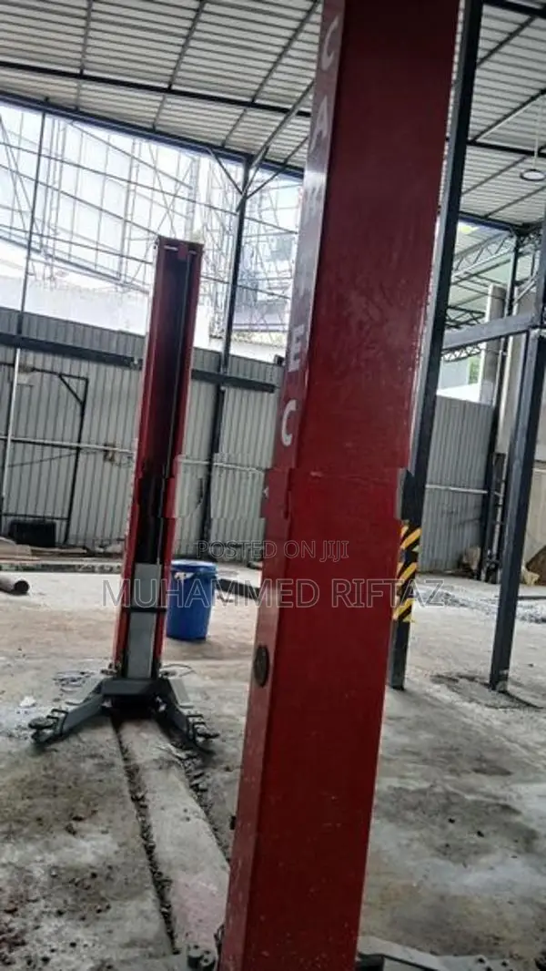 Vehicle Hoist