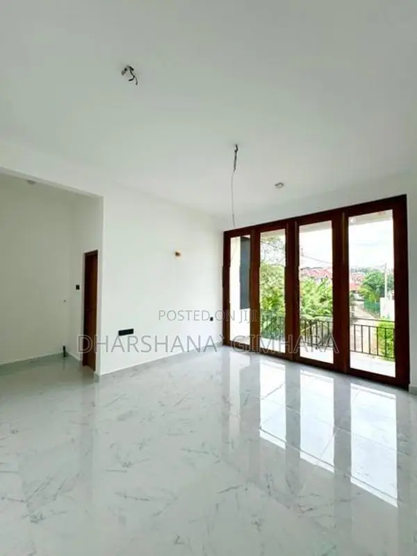 Spacious 4-Bedroom Family Home For Rent In Thalawathugoda