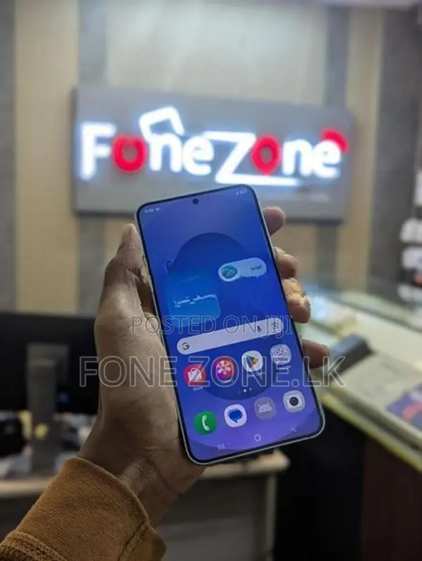 Samsung Galaxy S25 5G (Used)