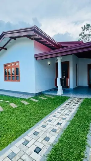 Modern Single-Storey House for Sale – Moragahahena