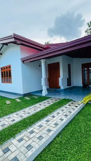 Modern Single-Storey House for Sale – Moragahahena