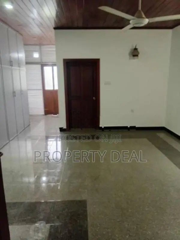 🏡 Luxury Two-Storey House For Sale In Malabe - PDH165