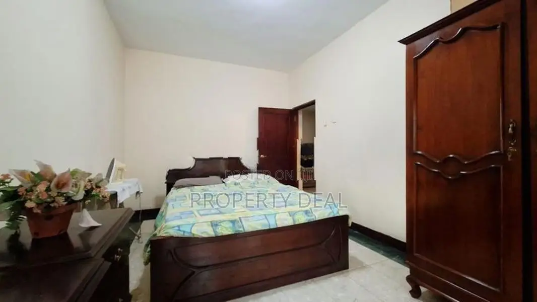 5 Bedrooms House Sale in Colombo 7- PDH170