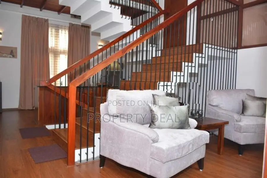 3 Storied 6 Bedrooms House Sale in Kotte - PDH171