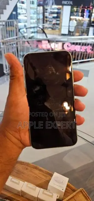 Apple iPhone 11 (Used)