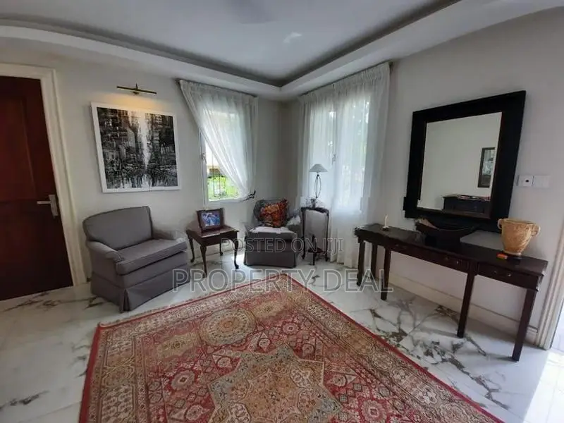 Two Storied House For Sale in Colombo 7 - PDH181