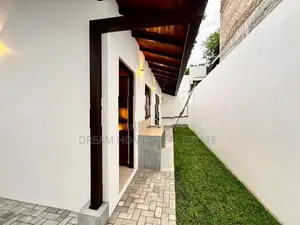 House for Sale in Koswatta