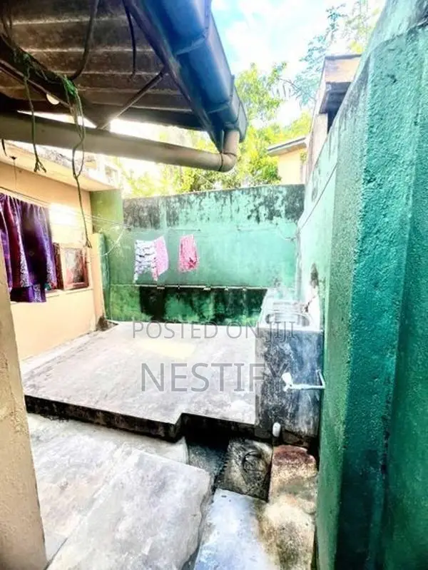 Three Bedroom House for Sale Mount Lavinia (Close to Galle Road)
