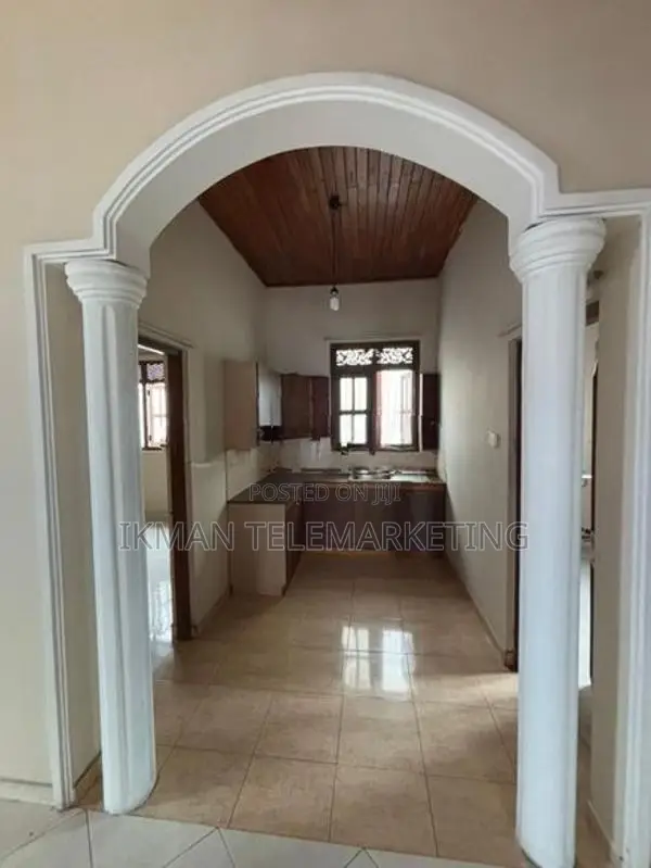 Upstairs House for Rent in Moratuwa