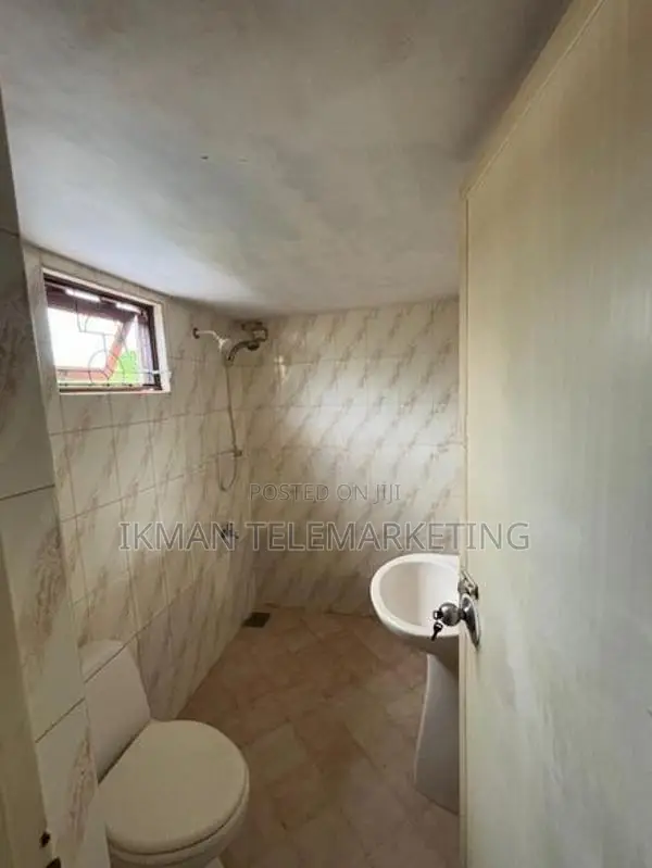 Upstairs House for Rent in Moratuwa