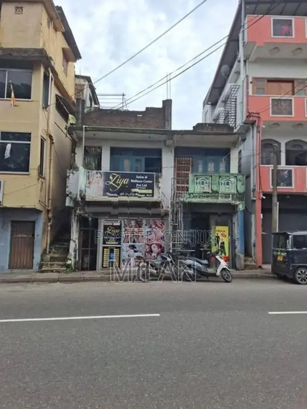 Commercial/Residential Land With Existing Old Building - Colombo 14