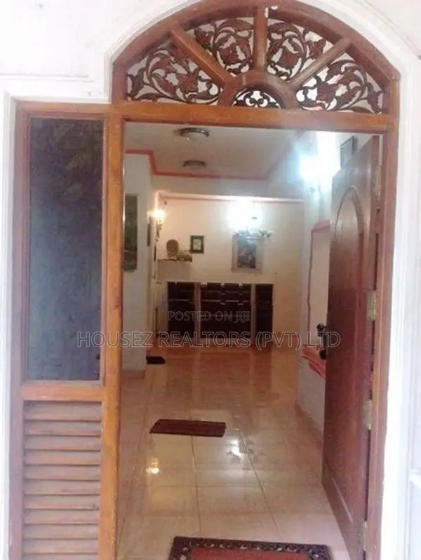 Spacious 6-Bedroom House for Sale – Malabe