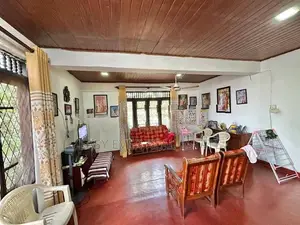 මට්ටක්කුලිය CTB ඩිපෝව අසලින් පර්චස් 13.4 ක දෙමහල් නිවසක් විකිණීමට