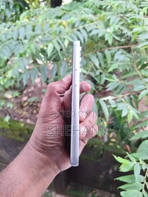 Samsung Galaxy S23 FE (Used)