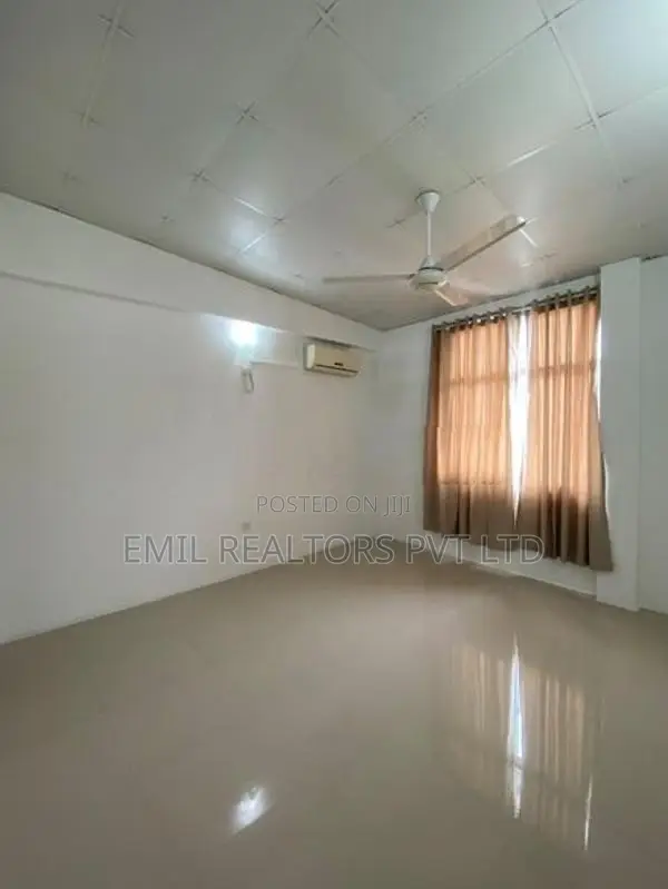 Spacious 2 Bedroom Apartment for Rent at Fife Road, Colombo 05 (EM029S