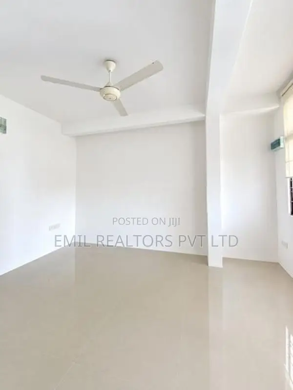 Spacious 2 Bedroom Apartment for Rent at Fife Road, Colombo 05 (EM029S